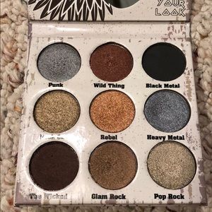 Crown Eyeshadow Palette